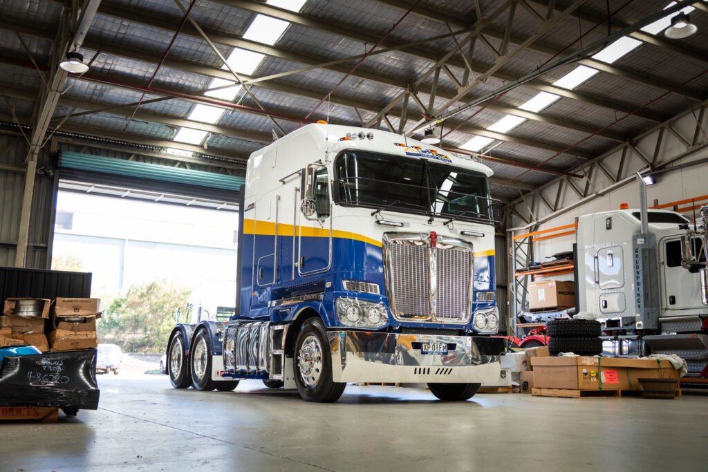 Groundlvl - AGM Kenworth Delivery - 003 - WebRes