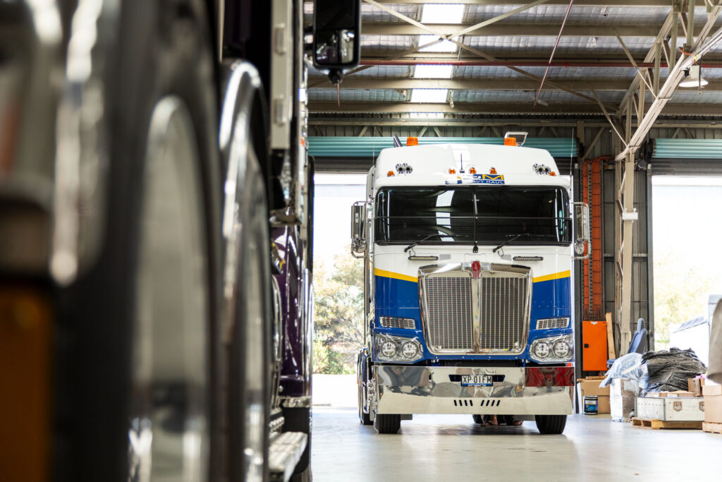 Groundlvl - AGM Kenworth Delivery - 012 - WebRes