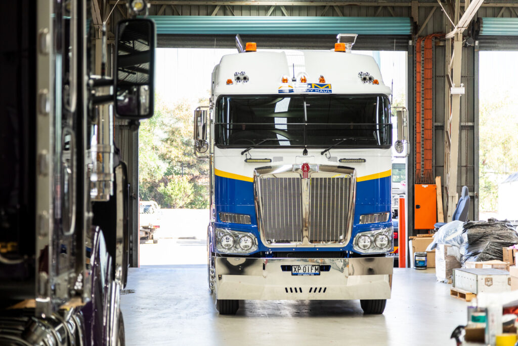 Groundlvl - AGM Kenworth Delivery - 013 - WebRes